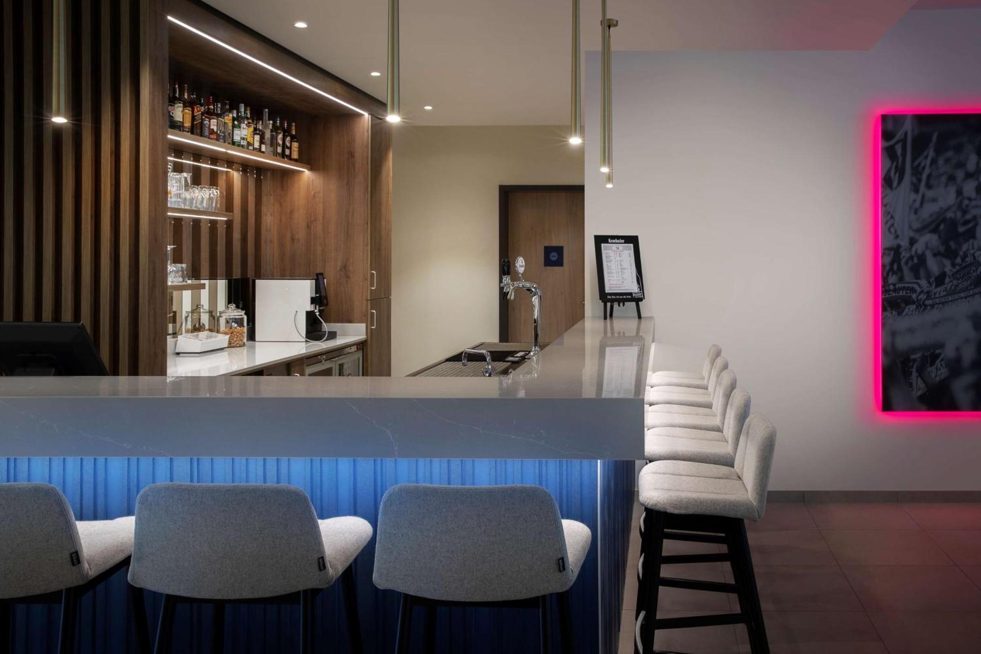Hampton By Hilton Кайзерслаутерн Екстериор снимка