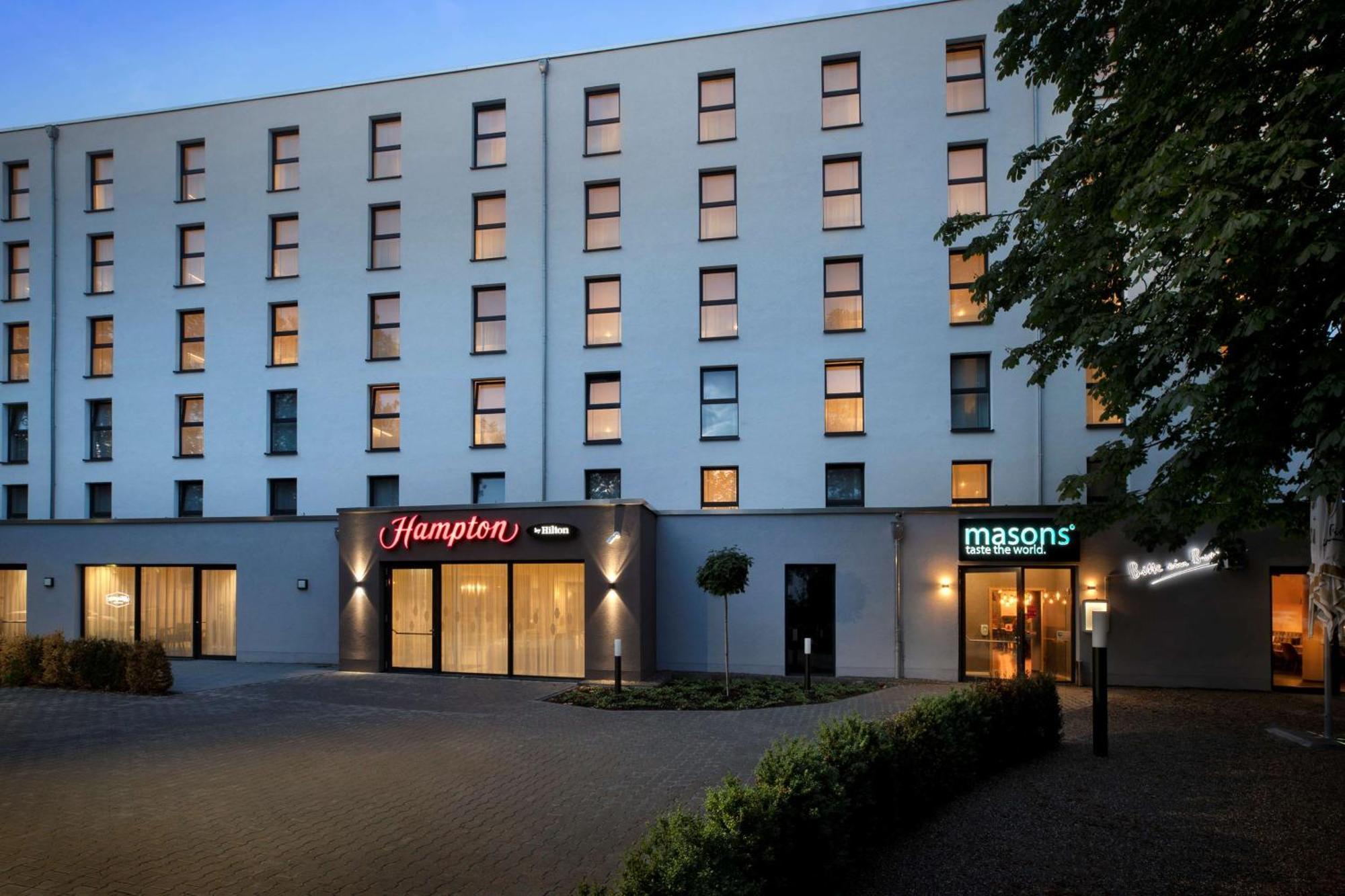 Hampton By Hilton Кайзерслаутерн Екстериор снимка